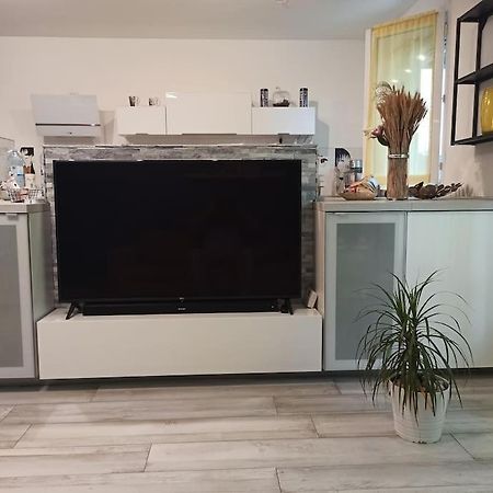 شقة Chez Ilenia Lagny المظهر الخارجي الصورة